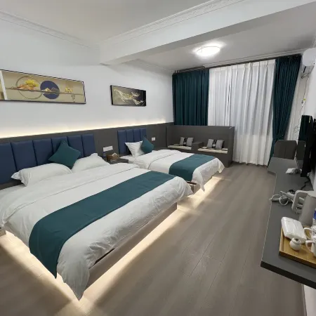 Longhe Homestay Hotels in Lanping
