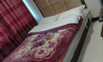 Zhenxiong Tongfu Apartment
