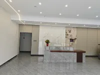 Qianxun Yunsu Homestay (Qianhu Miao Village West Gate Tourist Service Center)