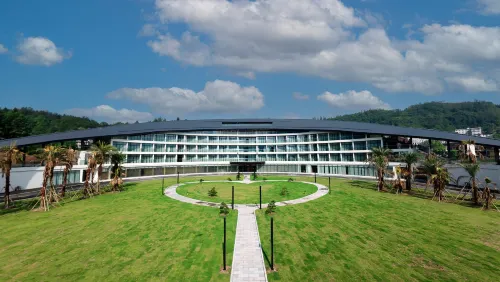 YOUSHUI NIGHT MOORING HOT SPRING HOTEL Hotels in Xuan'en