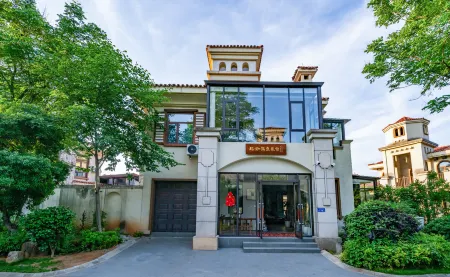 Ningxiang Huitang Luojia Wenquan Homestay Отели рядом с достопримечательностью «Huitang Huatian City Hot Spring Resort»