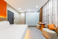 Starry Sky Business Apartment - Esports