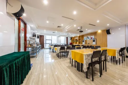 Zunzhong Hote Отели рядом с достопримечательностью «Qingxin Culture Sports Center»