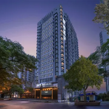 Liber Hotel (Linyi Tai Sheng Plaza Wang Xizhi Former Residence Branch)