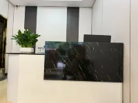 Blue Maple Hotel (Anshun Zhenning Huangshuojie Store)