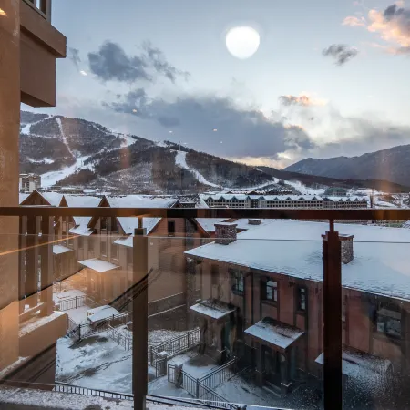 Xuejing Mountain View Homestay