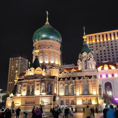 Harbin Chunxiao Yaju Homestay (Central Avenue Pedestrian Street Flood Control Memorial Tower) Отели рядом с достопримечательностью «Парк Сталина»