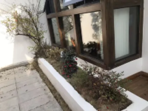 Washu Loft Courtyard (Zhangjiajie Tianmen Mountain Cableway Station Branch)