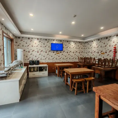 Mengbaihe Hotel (Qufu's Temple and Cemetery of Confucius and Kong Family Mansion)