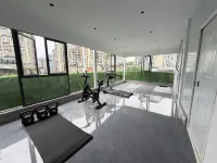Huanman Qiancheng Elite · Aesthetic Luxury Hotel (Huaguoyuan White‑House Art Center, Guiyang) - Airport Shuttle
