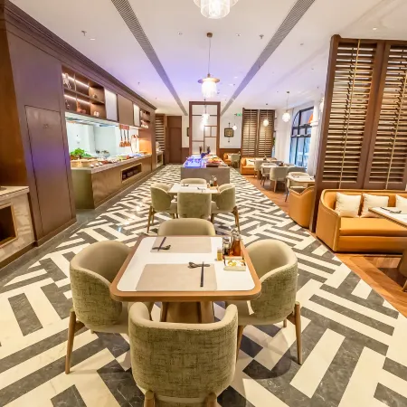Jinglan Qingtian Overseas Chinese Hotel