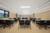 Yinza Hemei Hotel (Jinan Quancheng Plaza Baotu Spring) - 3-نجوم