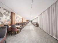 MEHOOD LESTIE Hotel (Luoyang Yingtianmen Luoyi Old Town) - parking