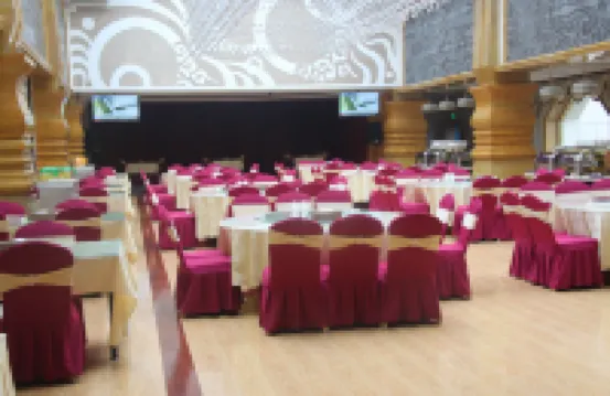 Aer Yurong International Hotel