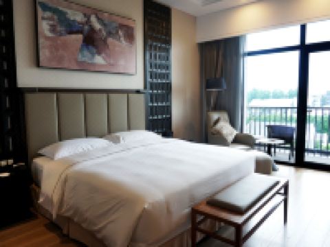 上海虹桥美利亚酒店 - 雅致阳台大床房