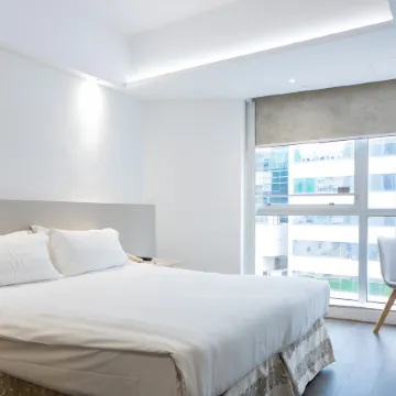 KIFI Boutique Hotel Отели рядом с достопримечательностью «Небоскреб «Централ Плаза»»