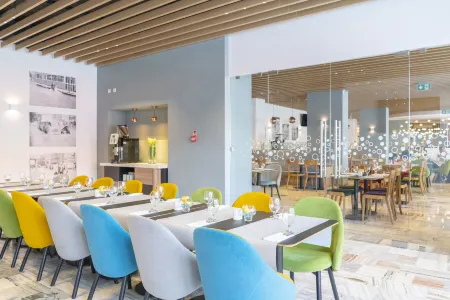 호텔 메트로폴 바르샤뱌