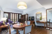 Chatrium Hotel Royal Lake Yangon