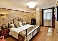 Film and Television Theme Hostel