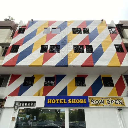 Shobi Hotel Johor Bahru Near CIQ JB Отели рядом с достопримечательностью «Торговый центр JB City Square»