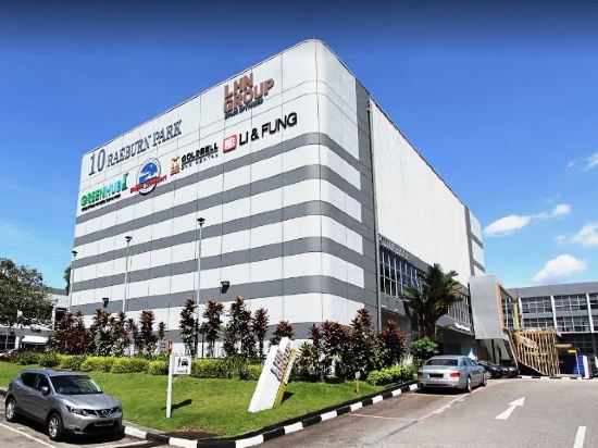 ISA Raeburn Park Apartments