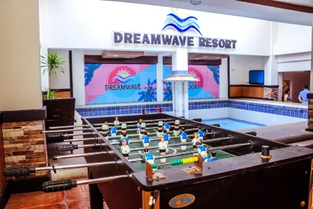 Dreamwave Resort Pansol Отели в г. Каламба