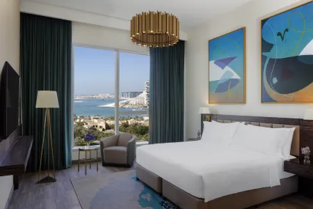 Avani+ Palm View Dubai Hotel & Suites Отели рядом с достопримечательностью «The View Palm Jumeirah»