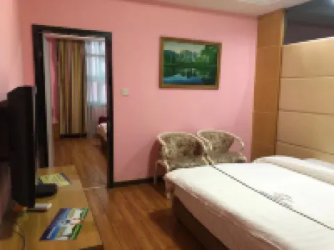 โรงแรมฮอลิเดย์ อินน์ นิวเวิลด์ หลานซาน