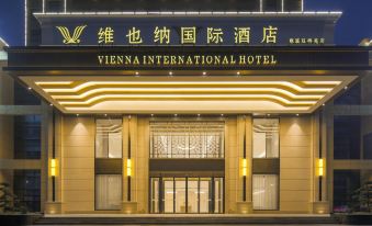 Vienna International Hotel (Cixi Henghou Sunshine City)