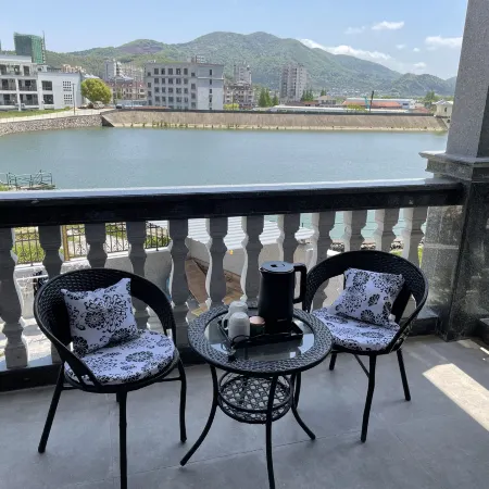 Zhoushan Deyilou Homestay