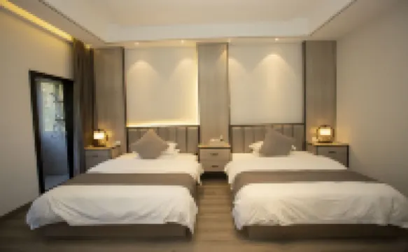 zhijin lajia shishe Inn