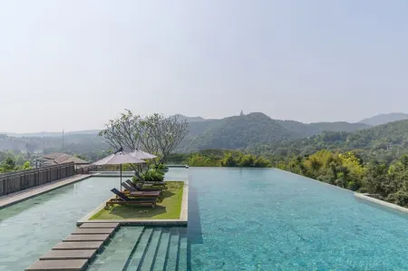 Veranda Chiang Mai Suite Отели в г. Ханг Донг