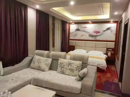 Tianxin Business Hotel, Asahikawa Отели рядом с достопримечательностью «Longchuan Gymnasium»