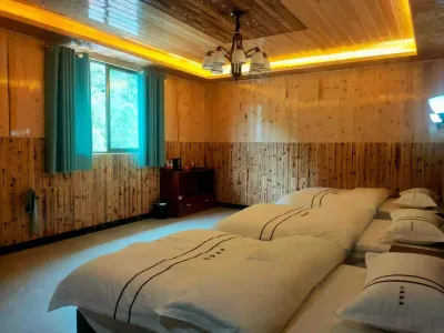 Batang Xiaoyan Hotel