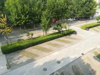 Yaoyun Hotel - parking
