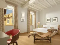 بالازو سكانديربيغ Hotels near تريفي
