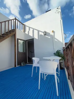 Between Mountain and Sea Homestay - Beach