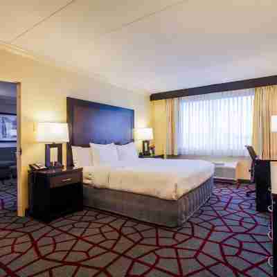 DoubleTree by Hilton Hotel Chicago - Alsip Rooms