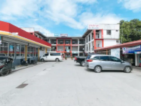 RedDoorz @ Shukran Rentals OPC Pampanga Hotels in Candaba