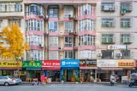 Hello Light Hotel (Chengdu Wenjiang University Town store) Hotels near Meilihua Commercial Street
