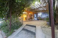 Yangshuo Yizhong Hotel (Impression Liusanjie Scenic Area)