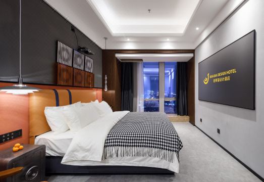 Banana Design Mansion 객실 전경