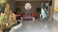 Wuyang Yulongwan Hotel
