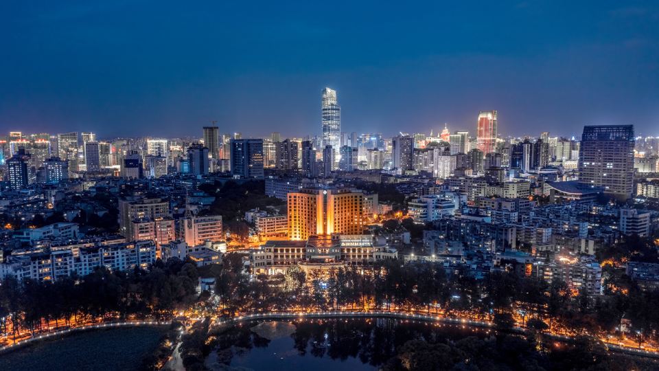 Zhongwei Green Lake Hotel