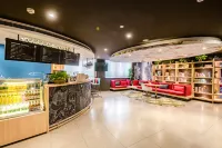 Ibis Hotel (Luoyang Baolong Square)