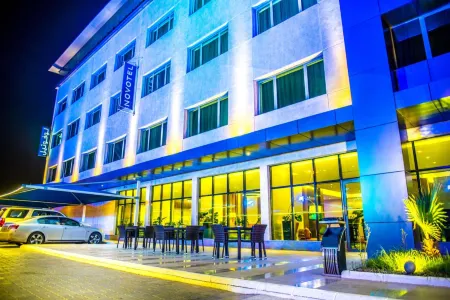 Novotel Yanbu Отели рядом с достопримечательностью «Yanbu Al-Bahr Beach»