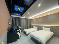 Huangshan Storm Bear E-sports Hotel