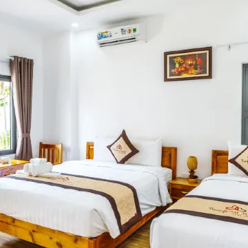 Rainforest Resort Phu Quoc Отели рядом с достопримечательностью «Van beach»