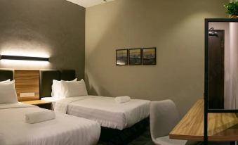 Prestigo Hotel