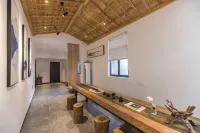 Hongcun Lane Wang·Light Luxury Holiday Homestay (Yuenuma Branch)